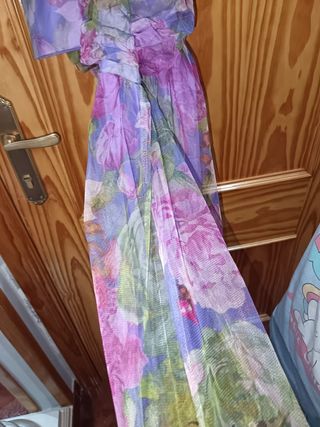 Vestido de fiesta floral morado y verde