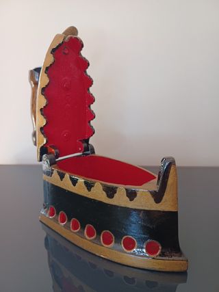 Plancha de carbón en hierro fundido, Arte Italiano