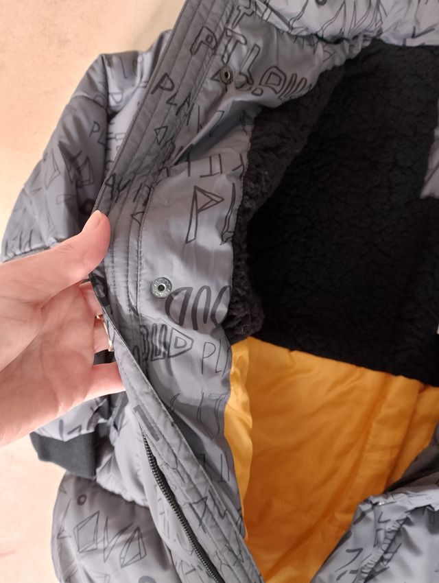 Cazadora Tuc Tuc gris estampada T10