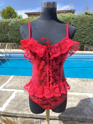 Body rojo encaje transparente talla 42