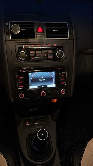 Volkswagen Touran 2011
