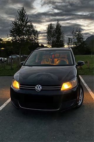 Volkswagen Touran 2011