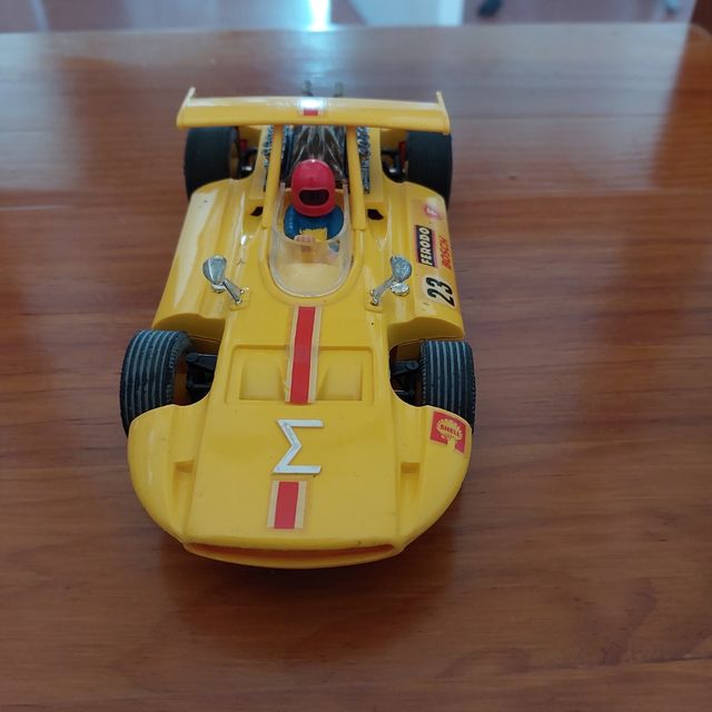 Coche Scalextric Amarillo