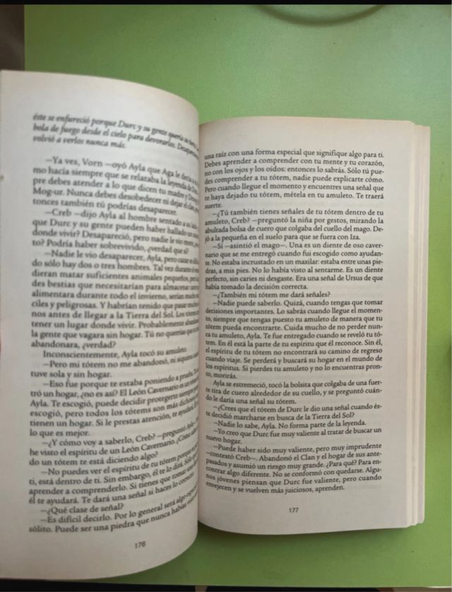 El clan del oso cavernario