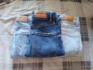 Pantalones vaqueros Stradivarius talla 32