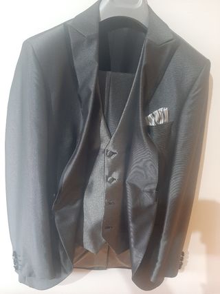 Traje Angelo Farelo Talla 50 Pantalón 43 Gris