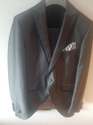 Traje Angelo Farelo Talla 50 Pantalón 43 Gris