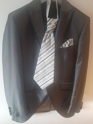 Traje Angelo Farelo Talla 50 Pantalón 43 Gris
