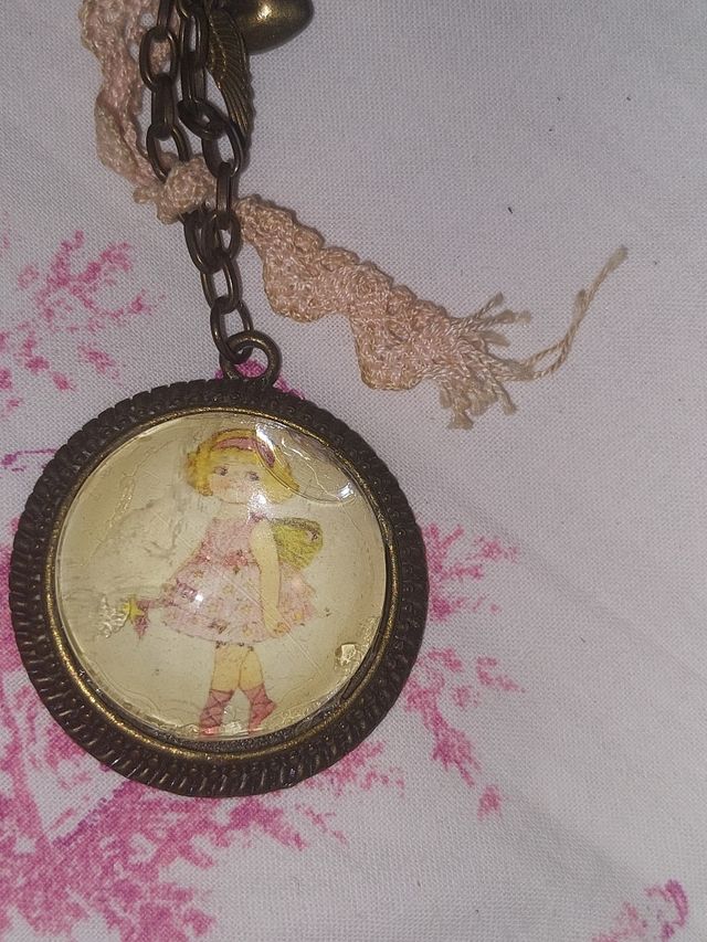 3 collares con colgantes