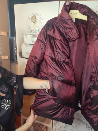 Cazadora granate acolchada