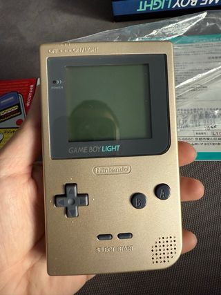 Nintendo Game Boy Light Gold semi nueva