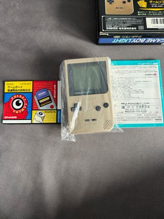 Nintendo Game Boy Light Gold semi nueva