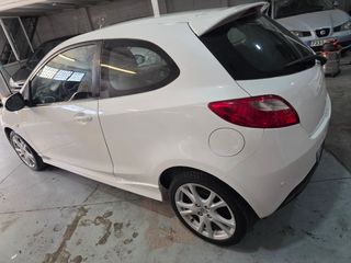 Mazda 2 2010