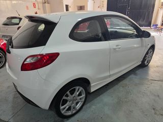 Mazda 2 2010