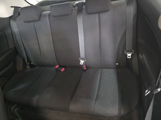 Mazda 2 2010