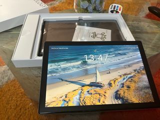 Tablet con logo BDF
