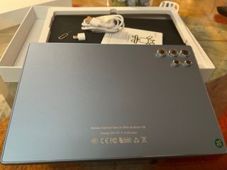 Tablet con logo BDF
