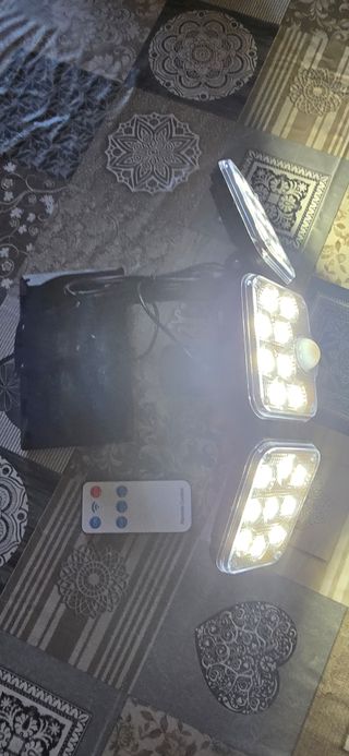 Plafoniera LED Solare con Telecomando