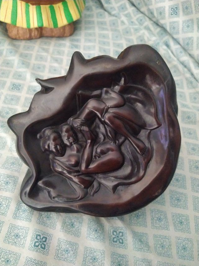 Buda de la fertilidad tailandés madera marrón