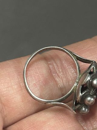 Anillo Charro Plata antiguo

desconozco la talla 