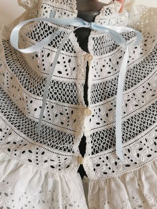 Camisón vintage en batista ligera con encajeado 