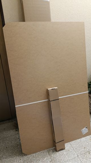 Canapé, mesitas y cabecero de madera