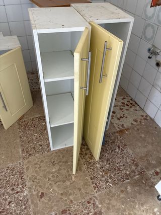 Muebles de cocina beige.