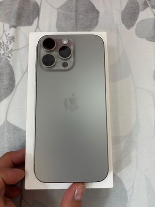 iPhone 16 Pro Max 256GB Plata
