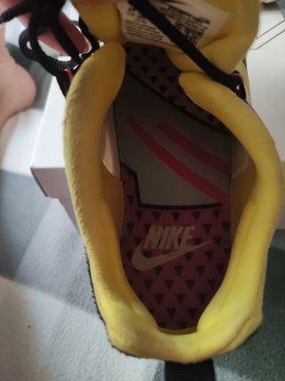 Zapatillas Nike Air React Beige y Morado