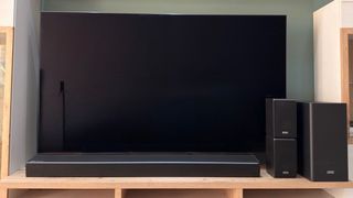 TV Samsung 65' + Barra Sonido Dolby Atmos