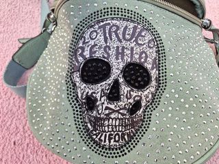Bolso de hombro . Nuevo con etiquetas 