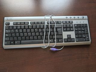 Teclado Zender Plata y Negro