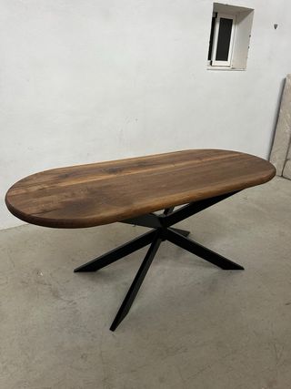 Mesa Ovalada Nogal Macizo