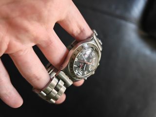 Reloj Swatch Irony metalico Esfera Negra