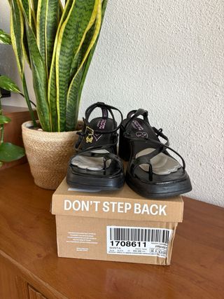 Sandalias con tacón 