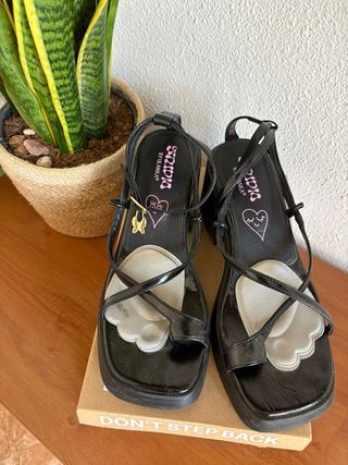 Sandalias con tacón 