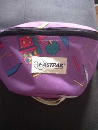 Riñonera Eastpak Morada