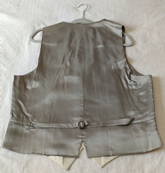 Nuovo elegante gilet da cerimonia, con etichette, in offerta