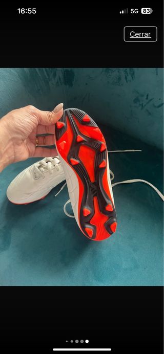 Botas de fútbol con tacos número 35 de Adidas 