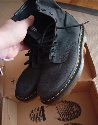 Botas Dr. Martens Veganas Grises