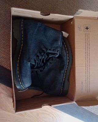Botas Dr. Martens Veganas Grises