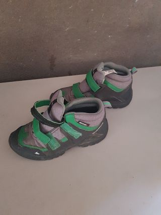 Zapatos de montaña Quechua grises y verdes