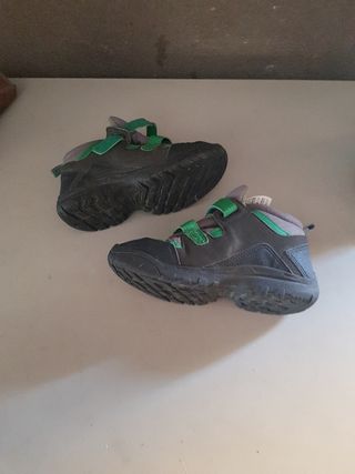 Zapatos de montaña Quechua grises y verdes