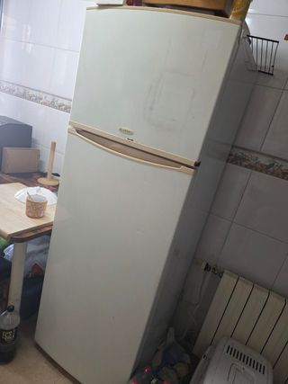 Nevera combi con congelador