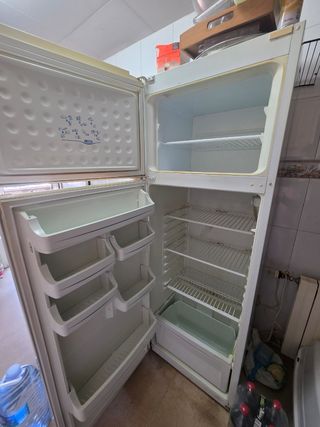 Nevera combi con congelador