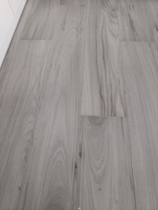 Plaqueta cerámica suelo efecto tarima gris