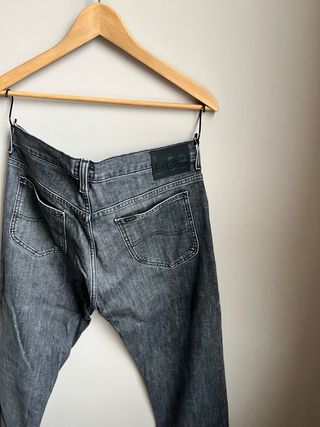Pantalones vaqueros Lee grises talla 32