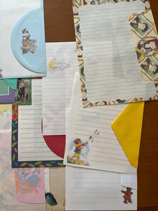 Lote de cartas y sobres perfumadas