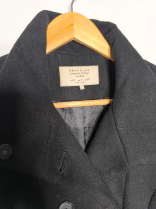 Abrigo negro Zara talla XS