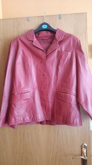 Cazadora de piel roja mujer Talla 48
